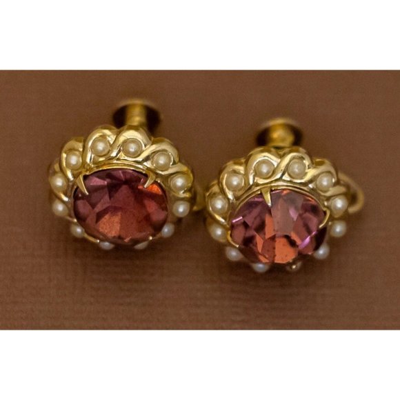 Vintage Art Deco Red Faux Gem Spiral Gold Tone Screwback Earrings by Coro - U28 - Picture 2 of 3